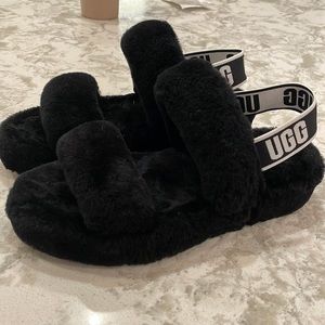 Ugg fluff slippers